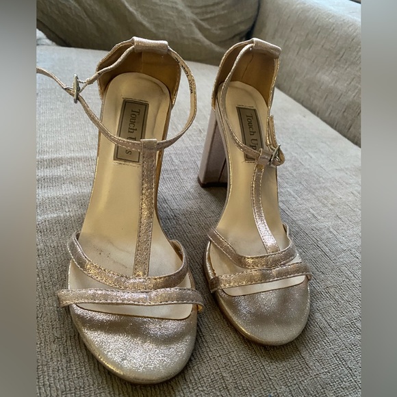 Gold Heels, women’s size 7 - Picture 2 of 4